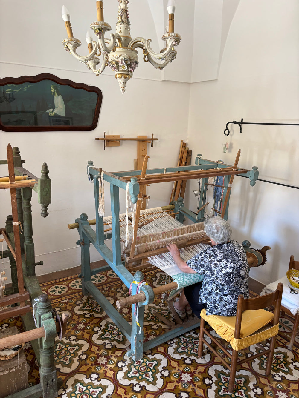 TRADITIONAL WEAVING LOOMS