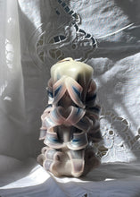 Load image into Gallery viewer, CANDILA - Sculpted Candle
